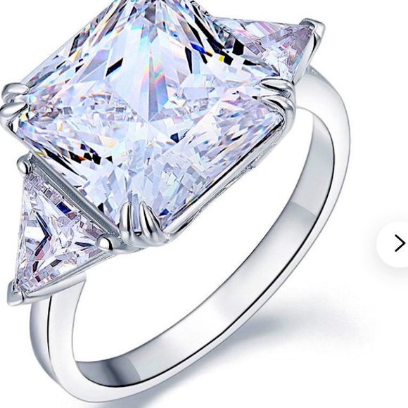 Ring - Picture 3 of 6